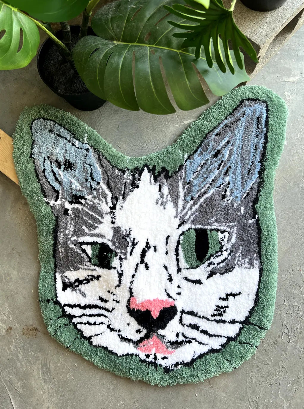 Tuft Your Pet: A Purr-fectly Unique Rug Idea Reality